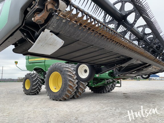 Photo of 2021 MacDon FD140