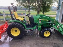 Tractor - Compact Utility For Sale 2011 John Deere 2520 