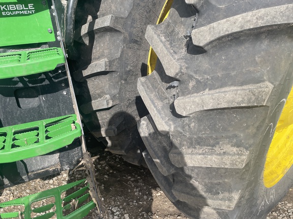 2025 John Deere 8R 250 - Photo29