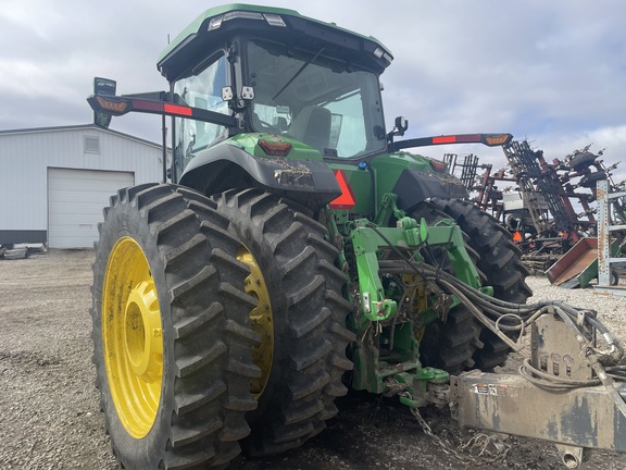 2025 John Deere 8R 250 - Photo11