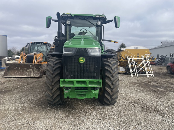2025 John Deere 8R 250 - Photo12