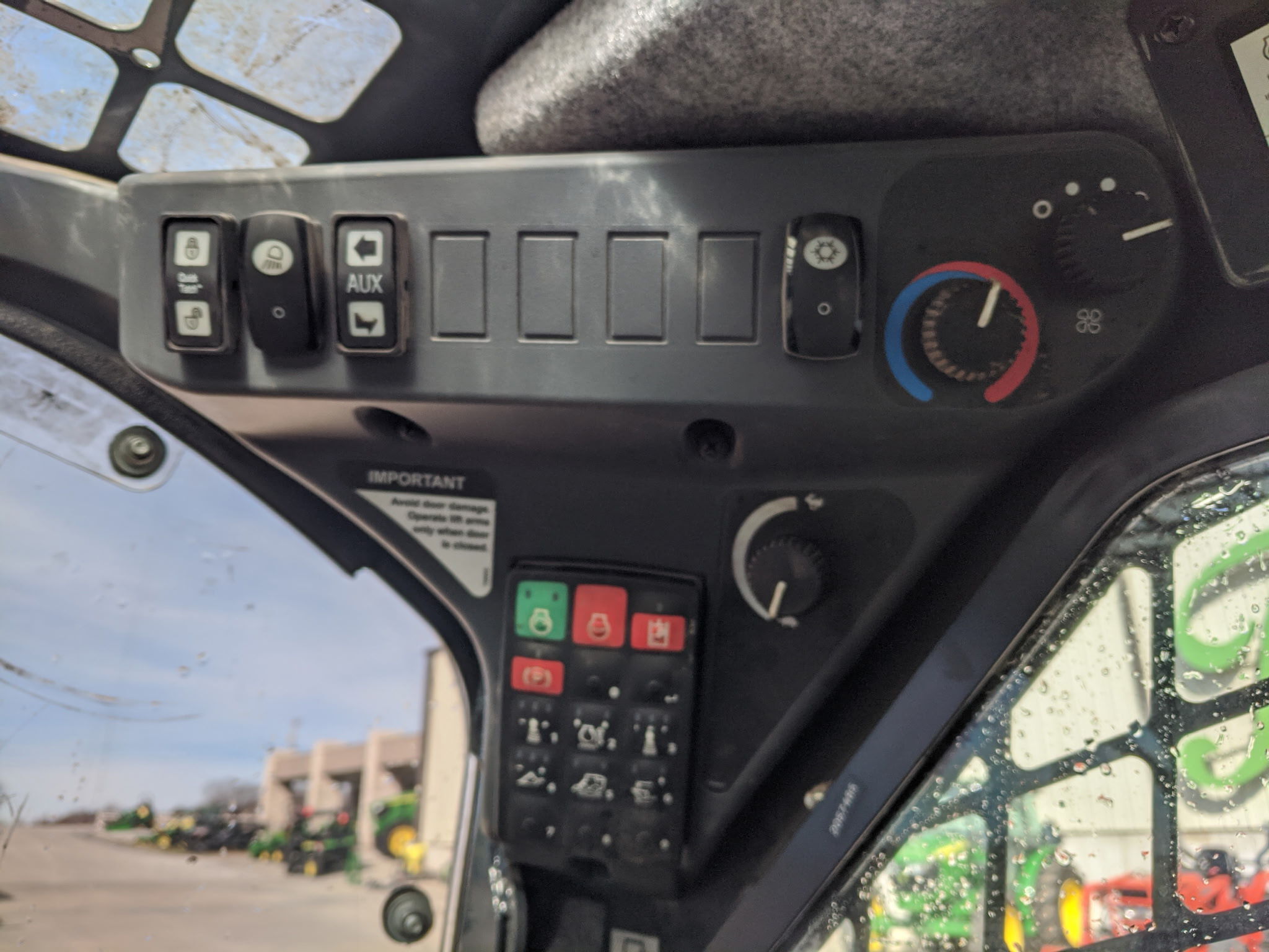  2024 John Deere 325G at Heritage Tractor in Rogersville, MO