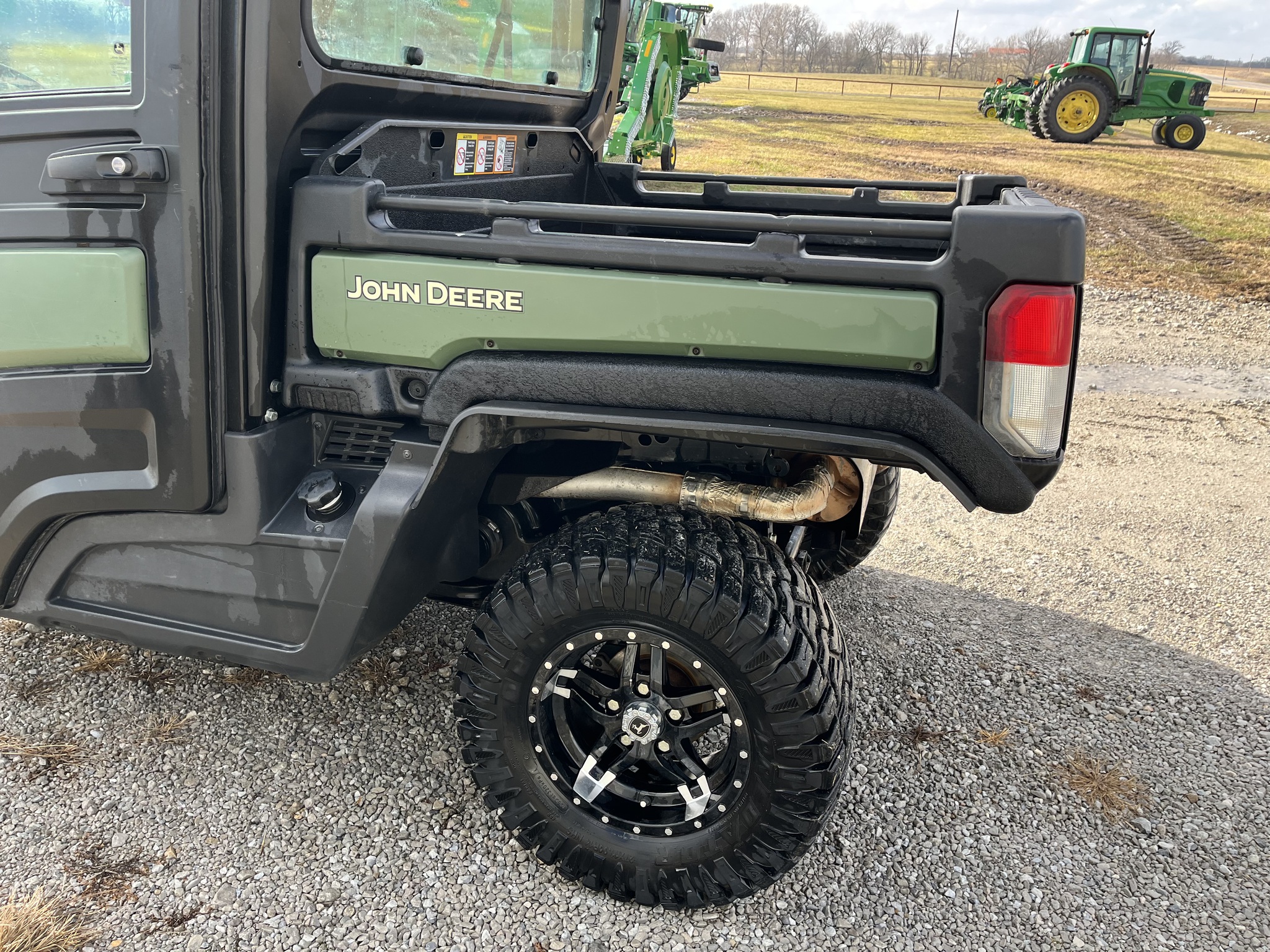  2024 John Deere XUV 835R at Heritage Tractor in Clinton, MO