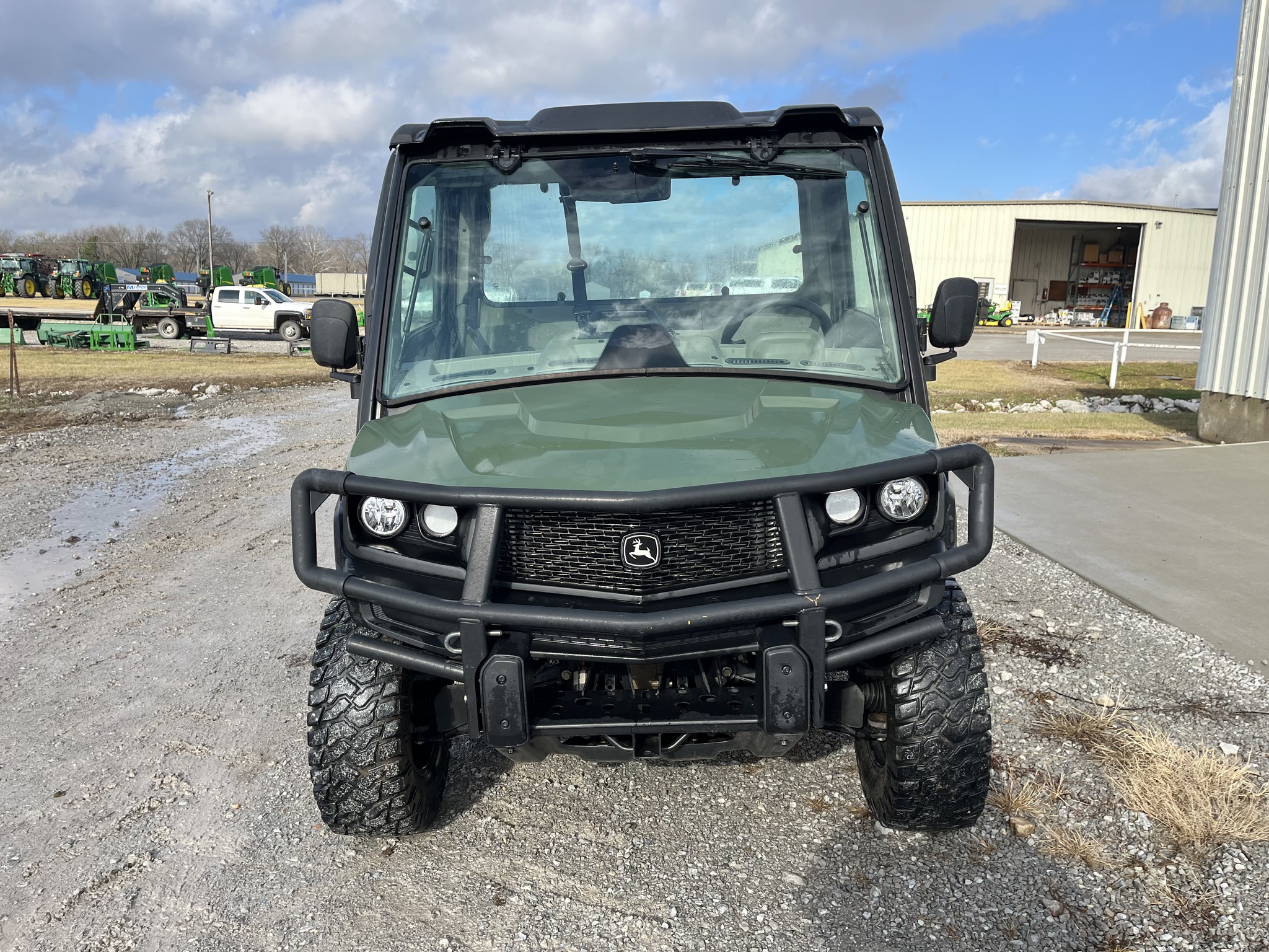  2024 John Deere XUV 835R at Heritage Tractor in Clinton, MO