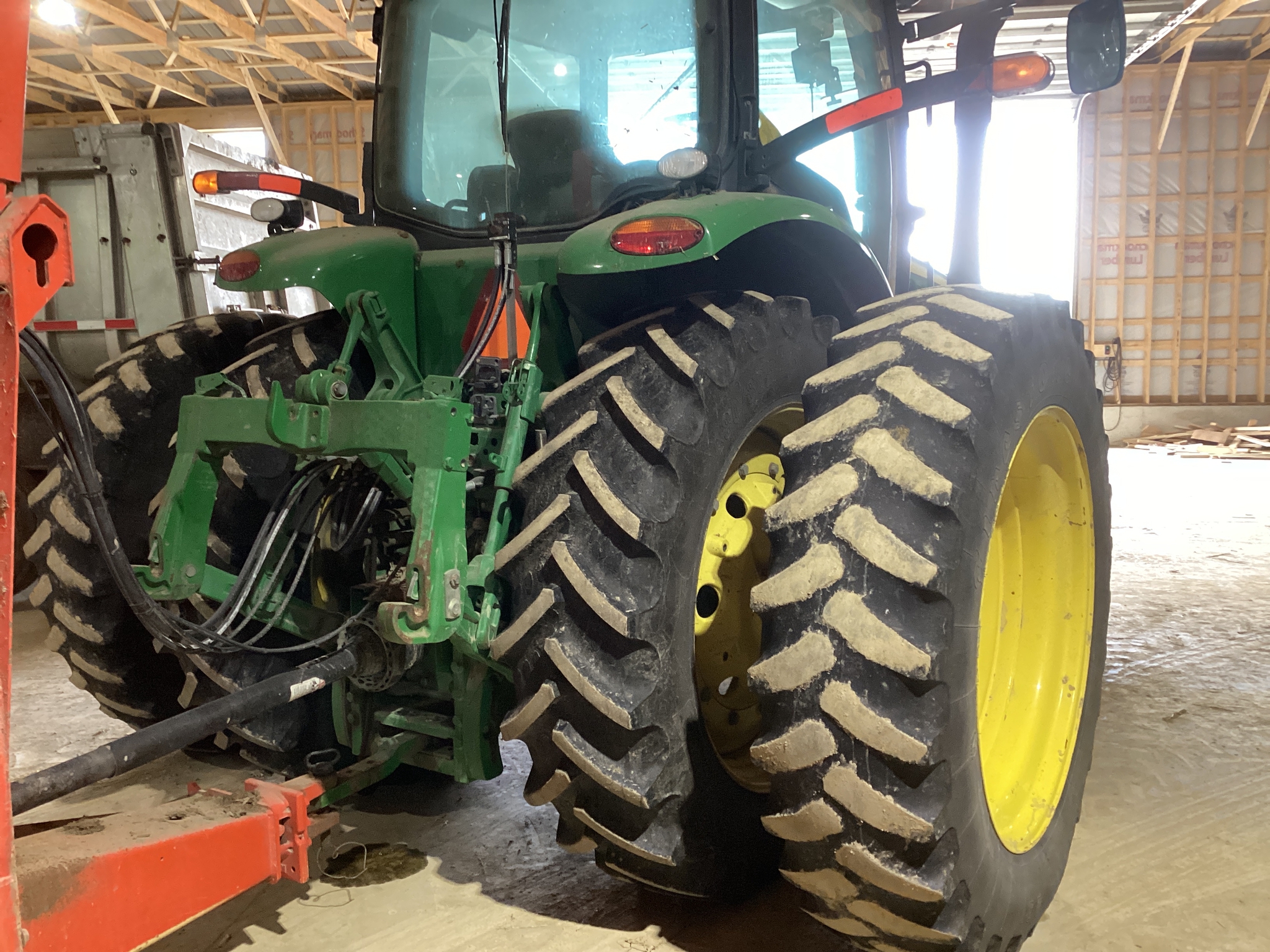 2011 John Deere 7215R Image 6