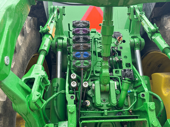 2023 John-Deere 8R 280