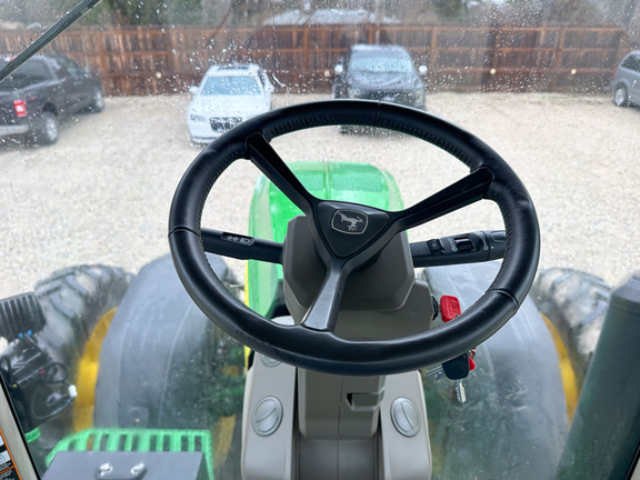 2023 John-Deere 8R 280