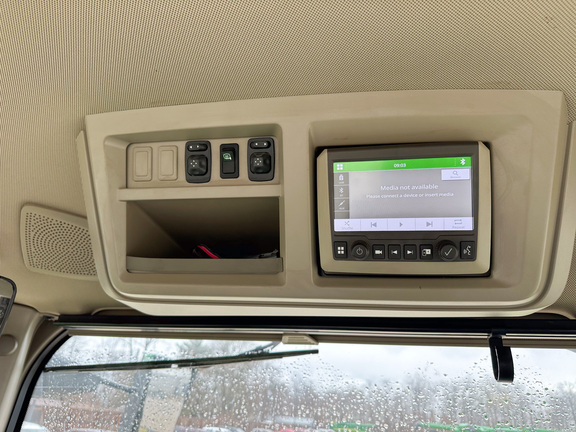 2023 John-Deere 8R 280