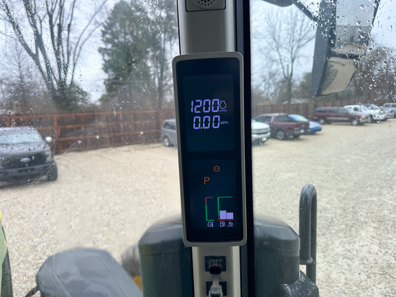 2023 John-Deere 8R 280