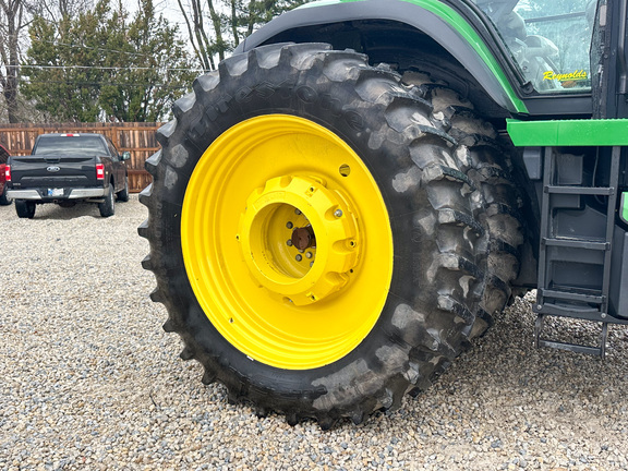 2023 John-Deere 8R 280