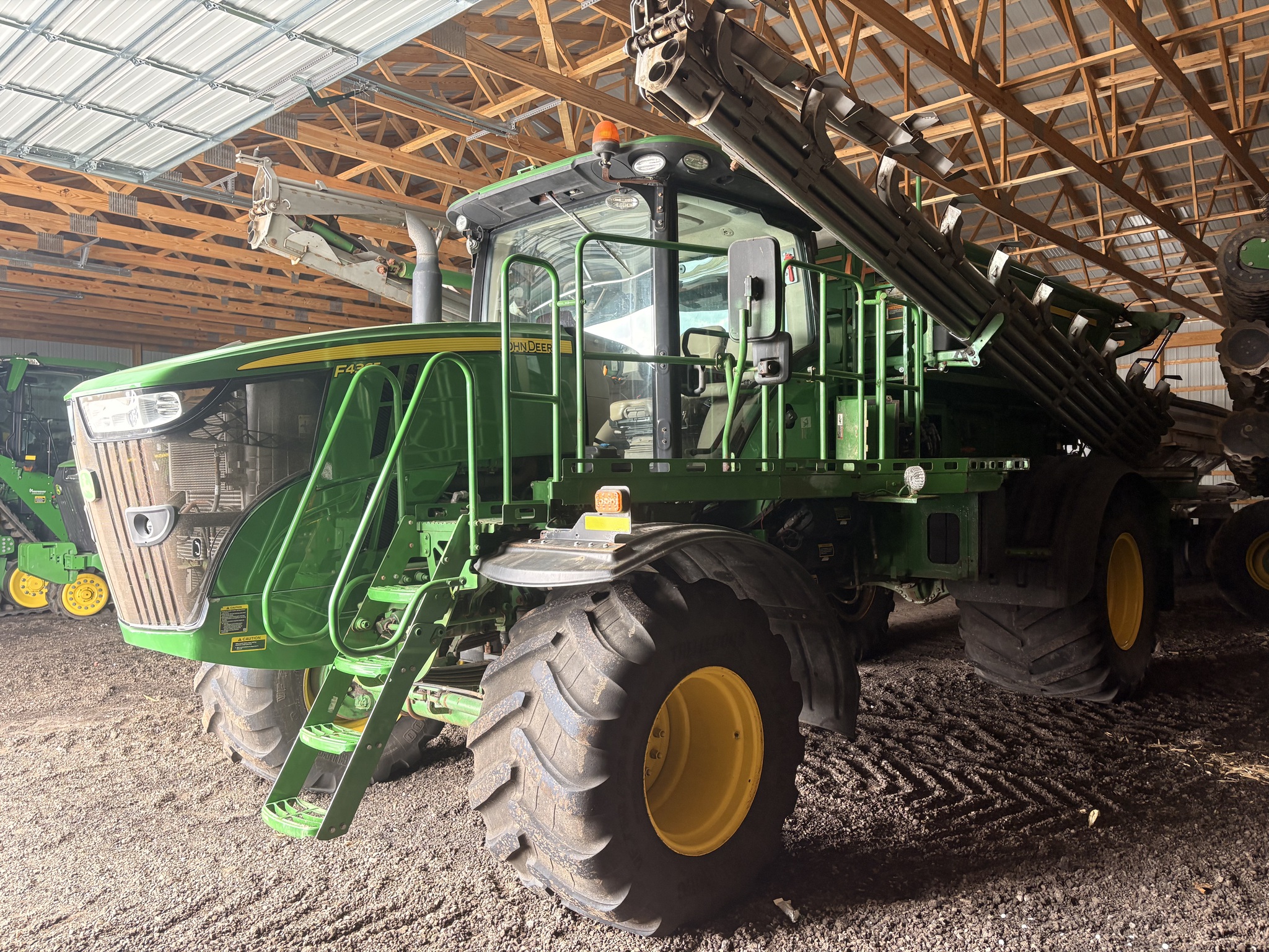 2018 John Deere F4365 Image 3