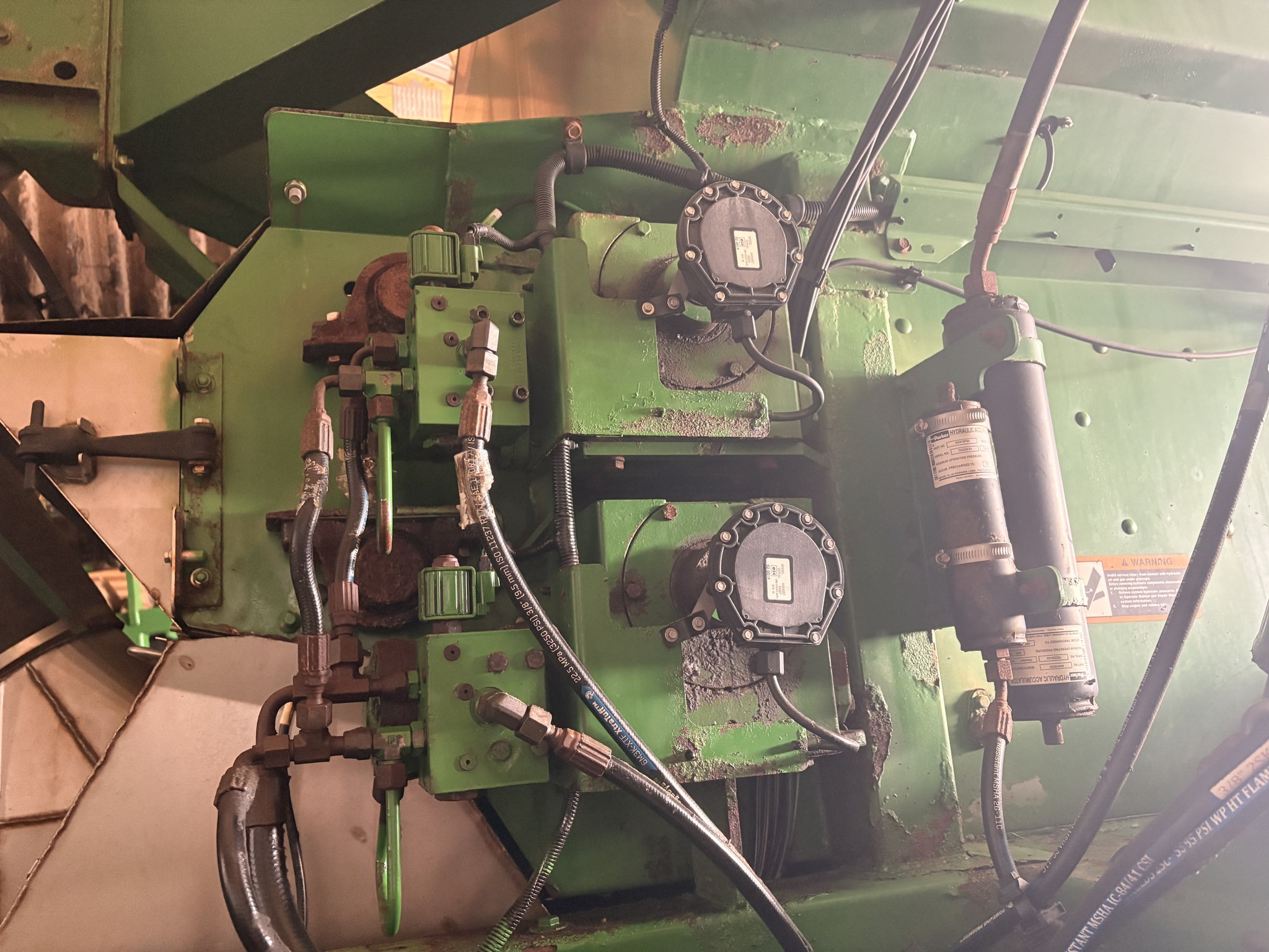 2018 John Deere F4365 Image 16