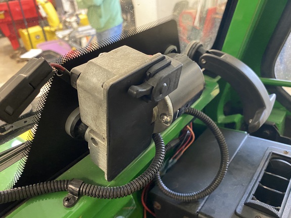 2018 John Deere 1025R - Photo15