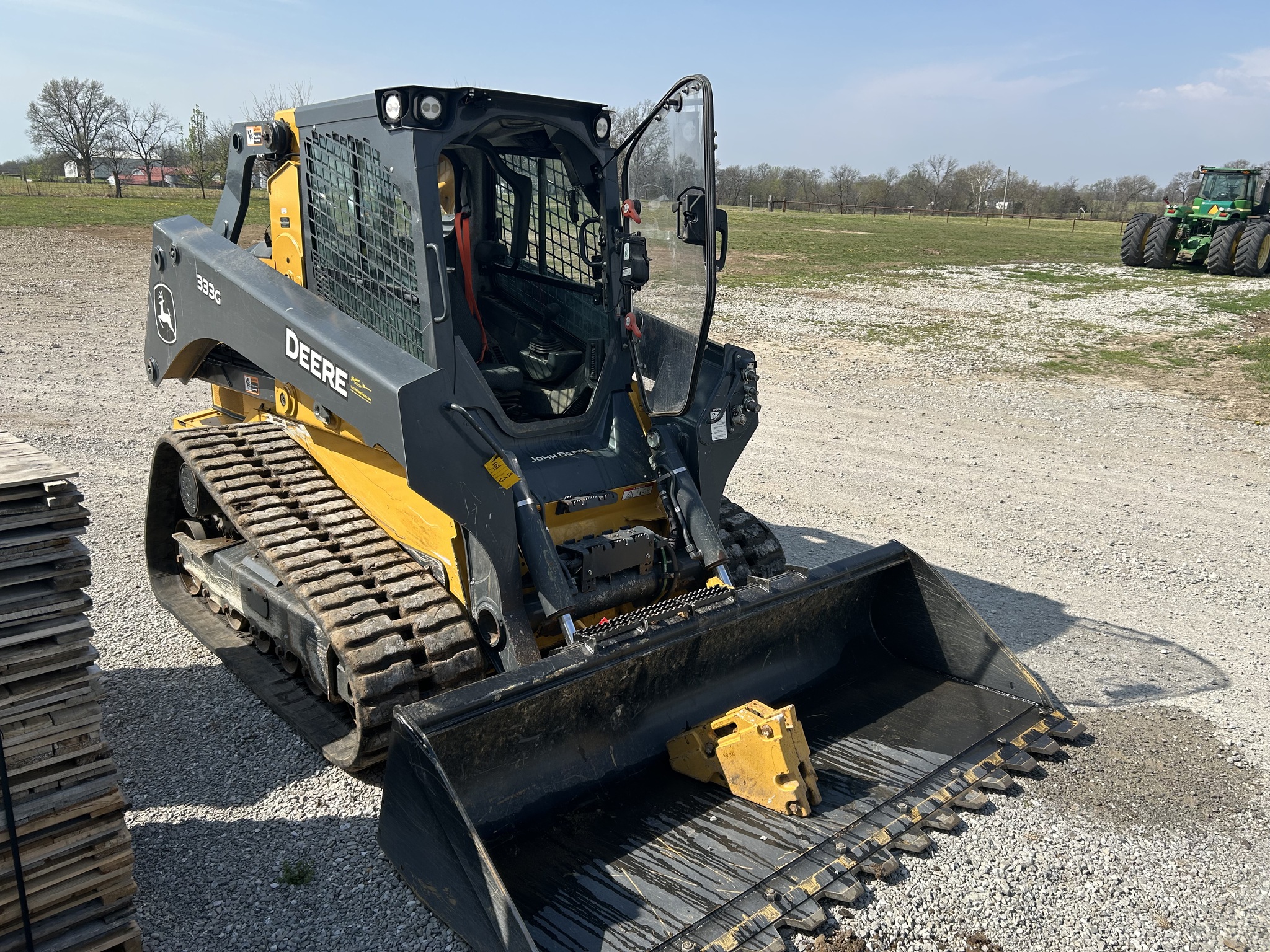  2022 John Deere 333G at Heritage Tractor in Clinton, MO