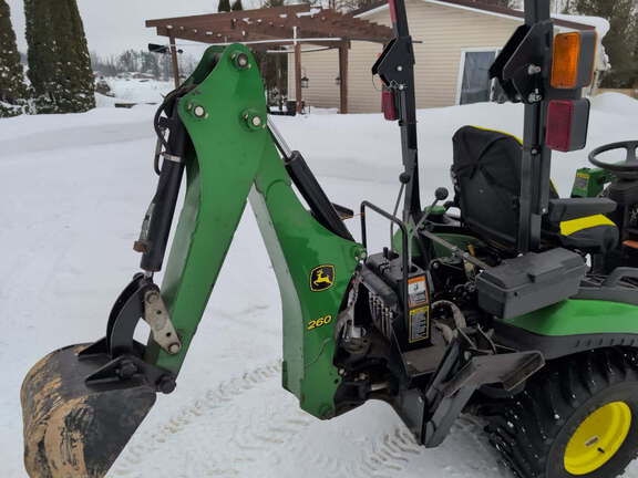Photo of 2016 John Deere 1025R