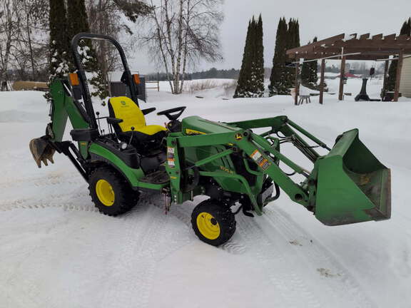 Photo of 2016 John Deere 1025R