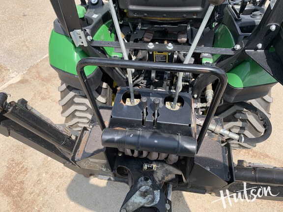 Photo of 2016 John Deere 1025R