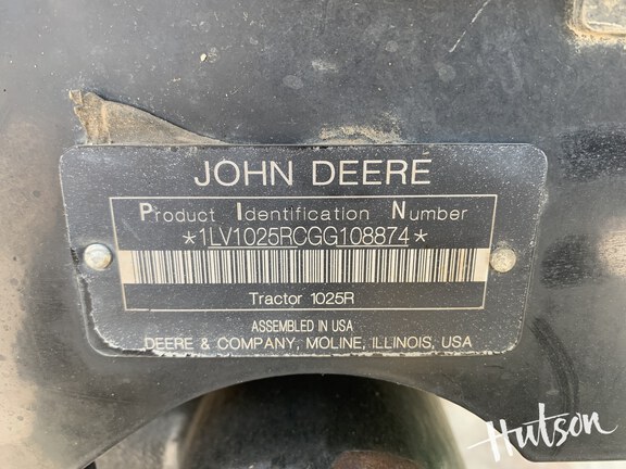 Photo of 2016 John Deere 1025R