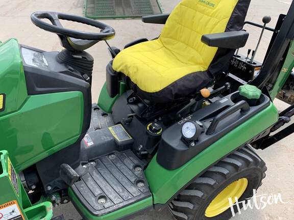 Photo of 2016 John Deere 1025R