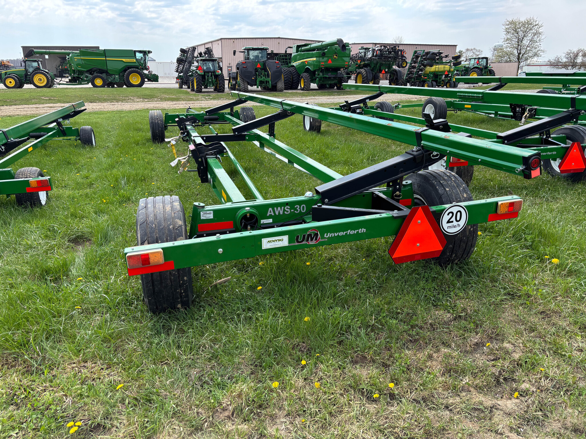 Used -- Unverferth AWS-30 Header carts at Koenig Equipment in Anna, OH - PhotoXL2