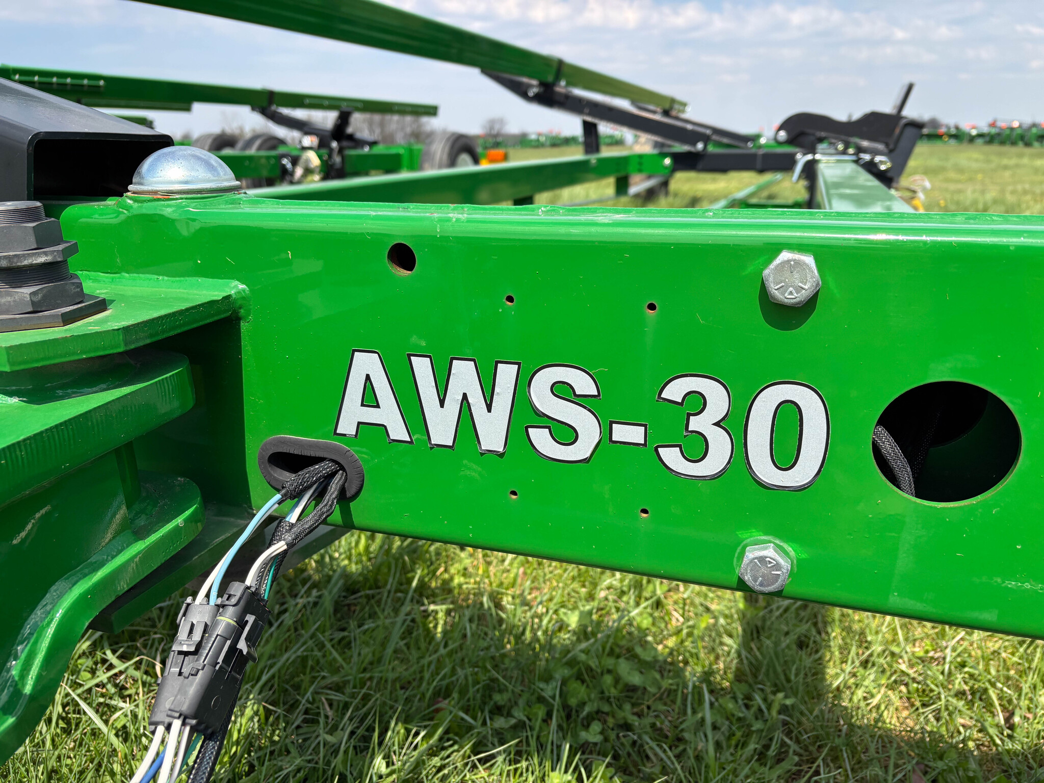 Used -- Unverferth AWS-30 Header carts at Koenig Equipment in Anna, OH - PhotoXL4