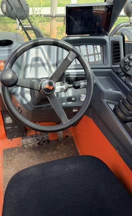 2025 JLG AG519 TELEHANDLER, CAB, PALLET FORKS