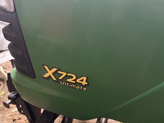 2011 John Deere X724 - Photo9
