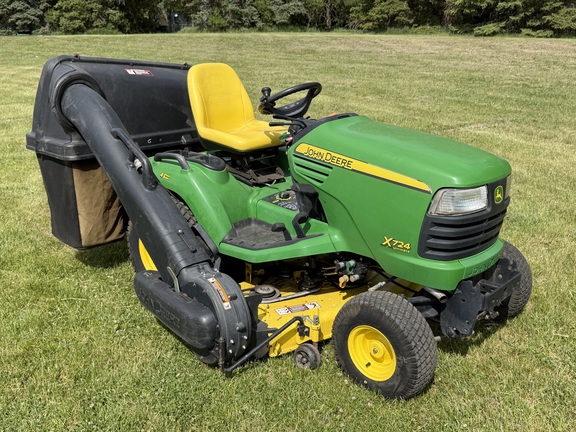  John Deere X724