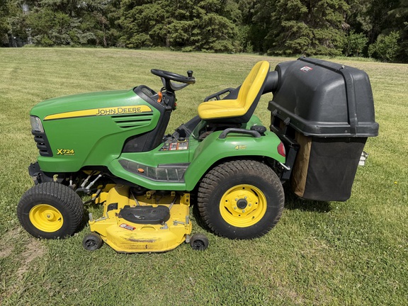 2011 John Deere X724 - Photo6