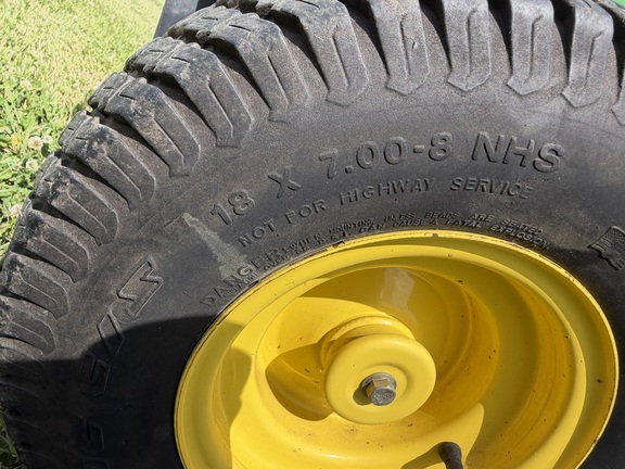 2011 John Deere X724 - Photo9