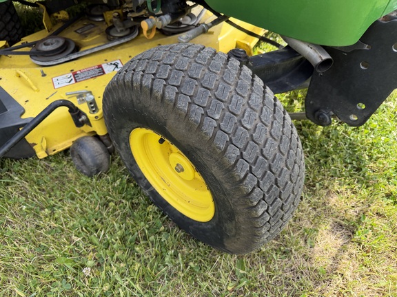 2011 John Deere X724 - Photo11