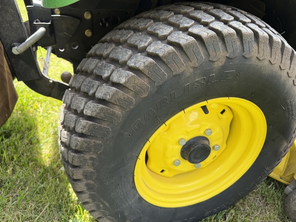 2011 John Deere X724 - Photo13
