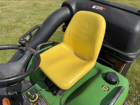 2011 John Deere X724 - Photo21