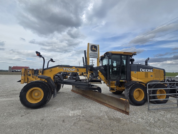 Photo of a 2015 John Deere 770G