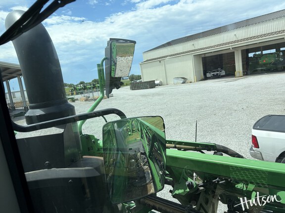 Photo of 2023 John Deere 412R