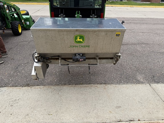  John Deere 5 cu ft Drop Spreader - Photo3