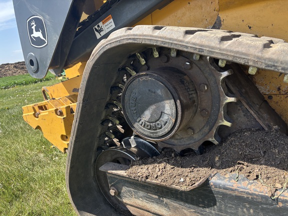 2014 John Deere 333E - Photo15
