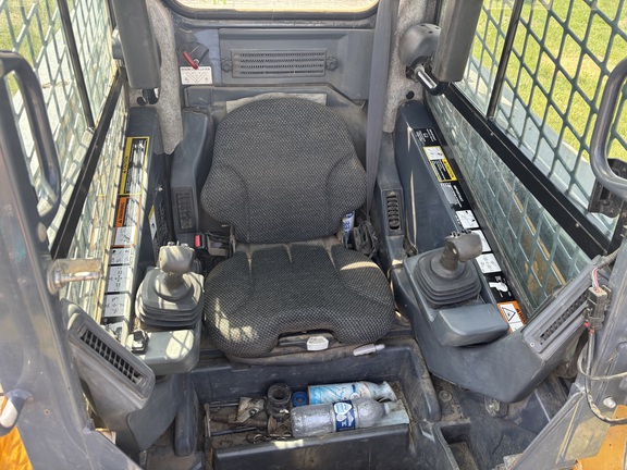 2014 John Deere 333E - Photo12