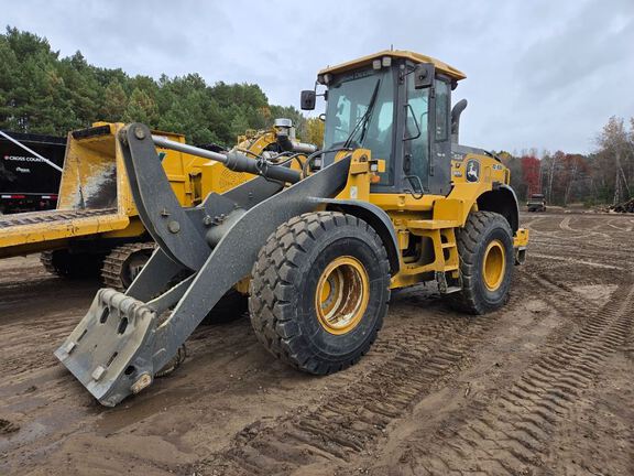 Photo of a 2023 John Deere 624P