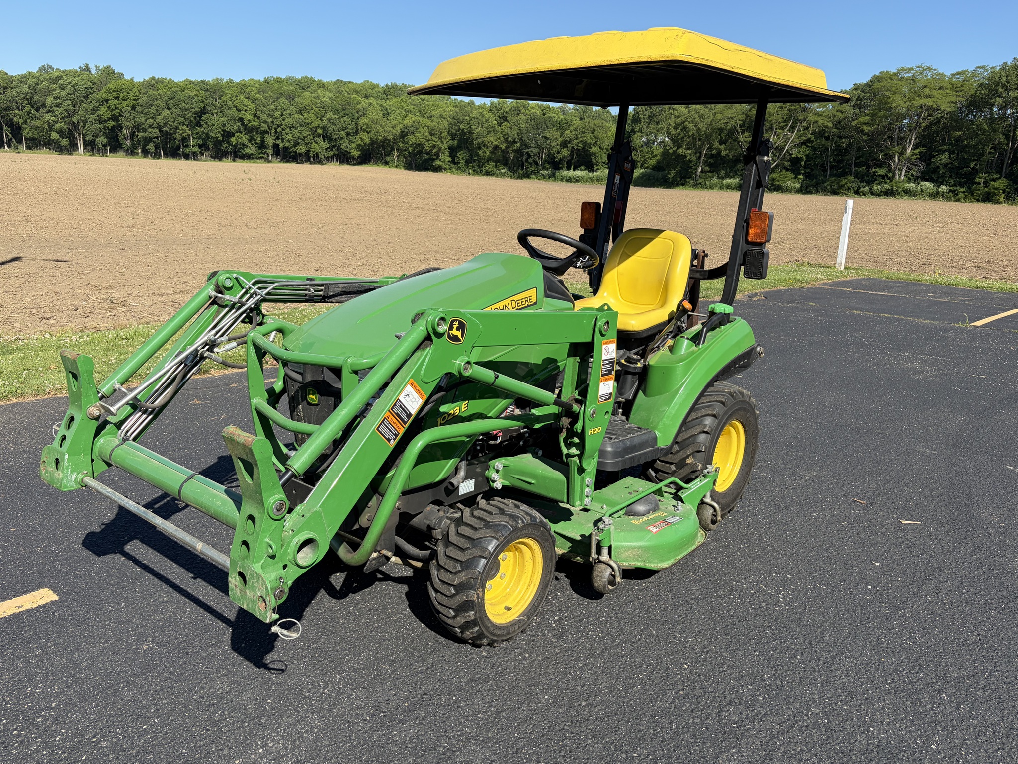 2013 John Deere 1023E Image 1