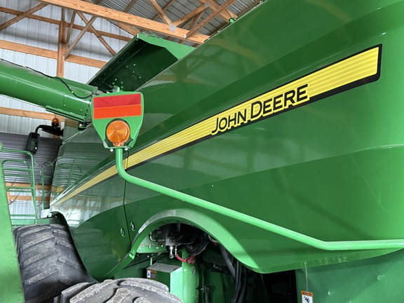 2015 John Deere S690 - Photo30