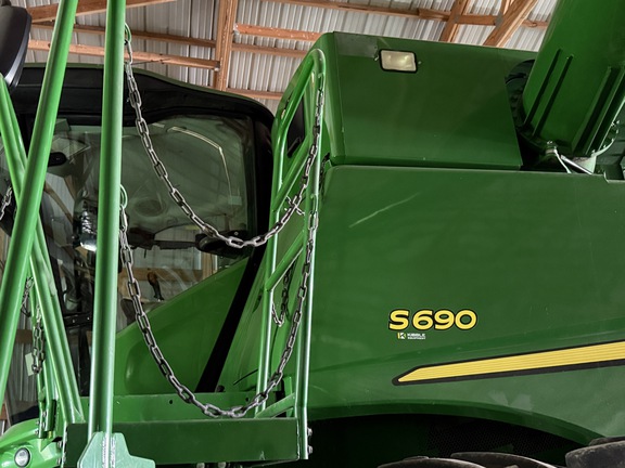 2015 John Deere S690 - Photo23