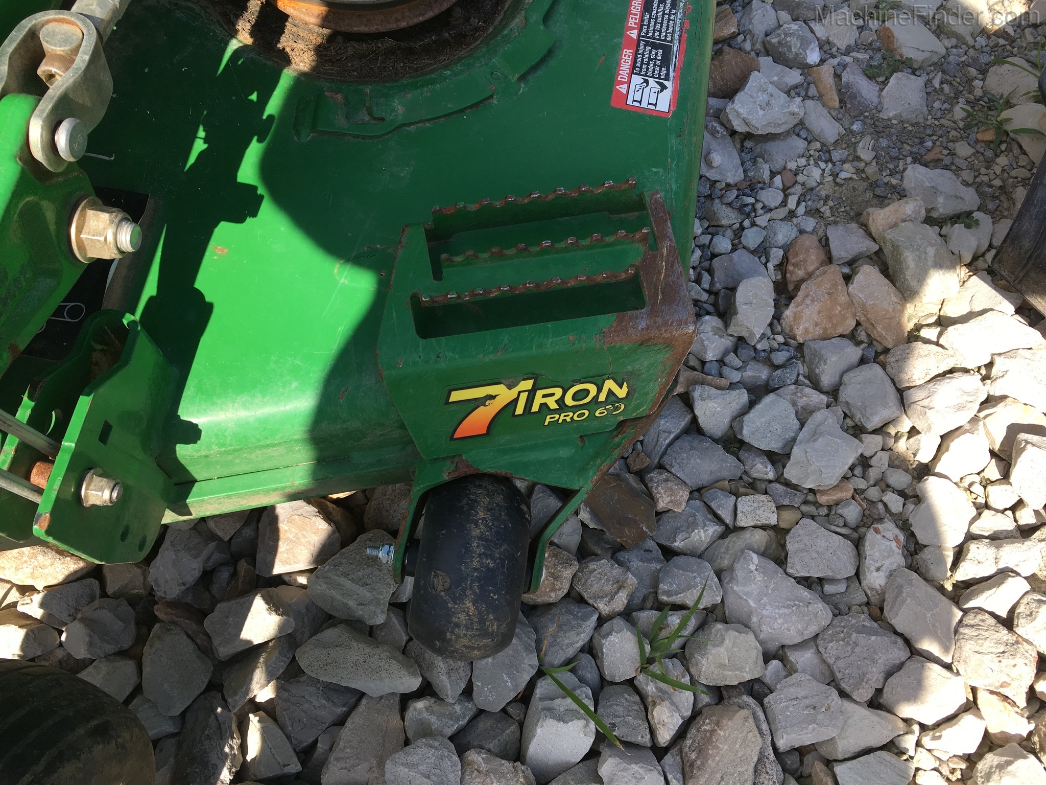 2013 John Deere Z930R Image 3