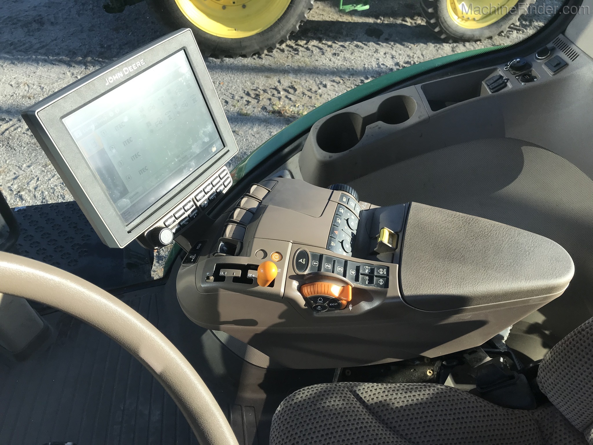 2017 John Deere 8295R Image 8