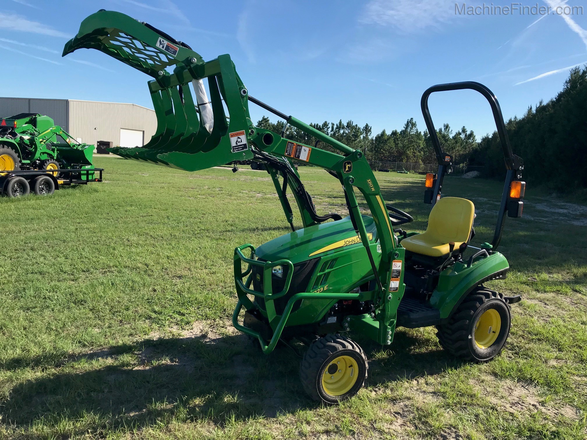 2020 John Deere 1023E Grapple Image 5