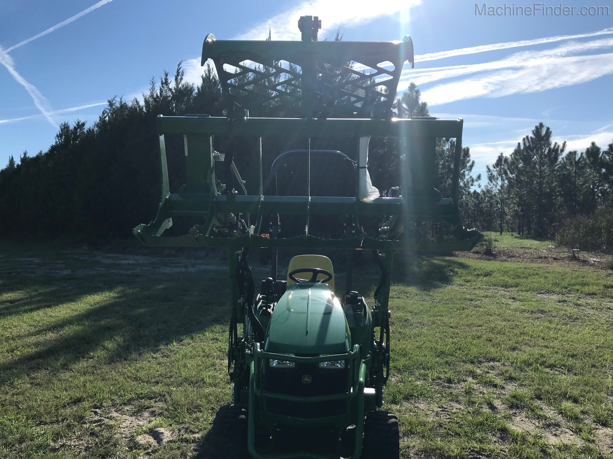 2020 John Deere 1023E Grapple Image 7