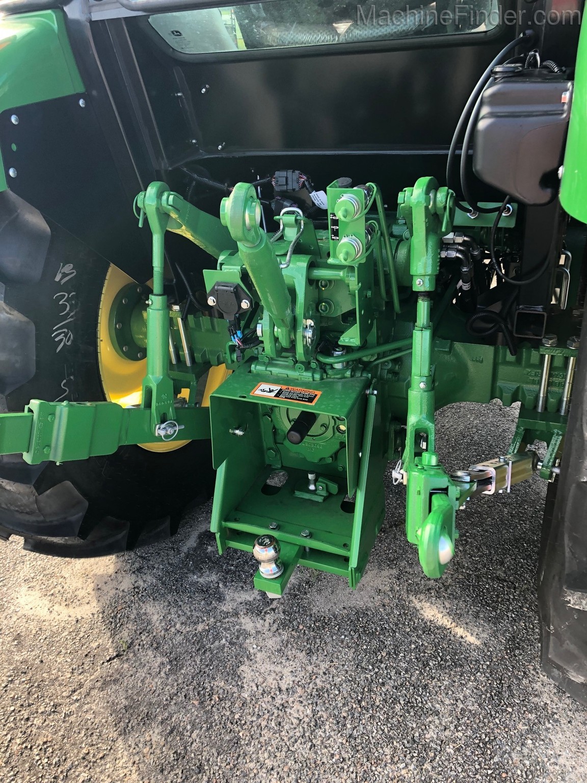 2020 John Deere 5075E Image 5