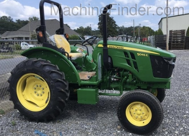2020 John Deere 5045E Image 1