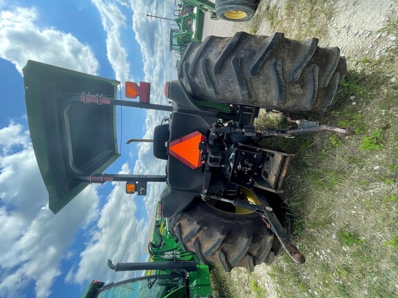 2000 John Deere 5205 Image 8