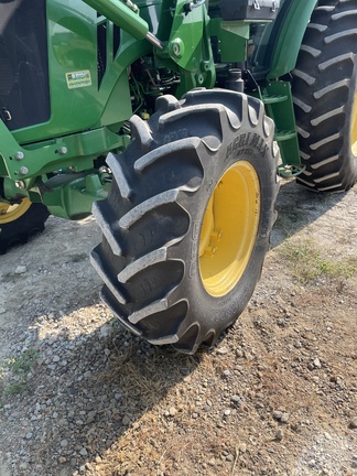 2012 John Deere 6115D Image 5